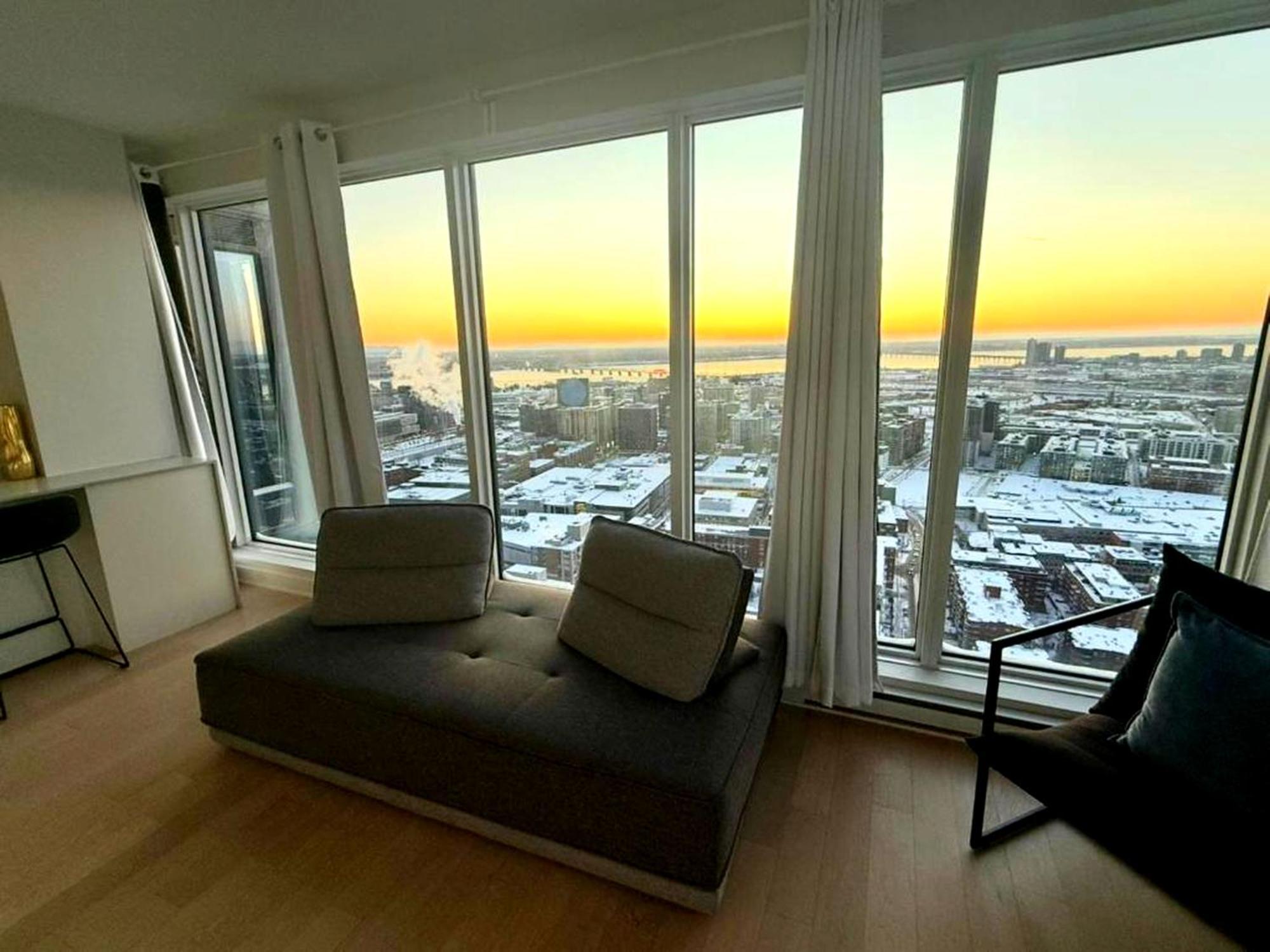 Spectacular Skyline Views - Downtown Montreal - Luxury Condo & Penthouse المظهر الخارجي الصورة